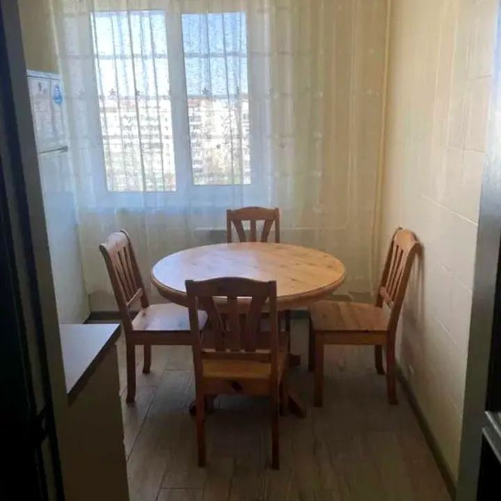 1842589387704122
