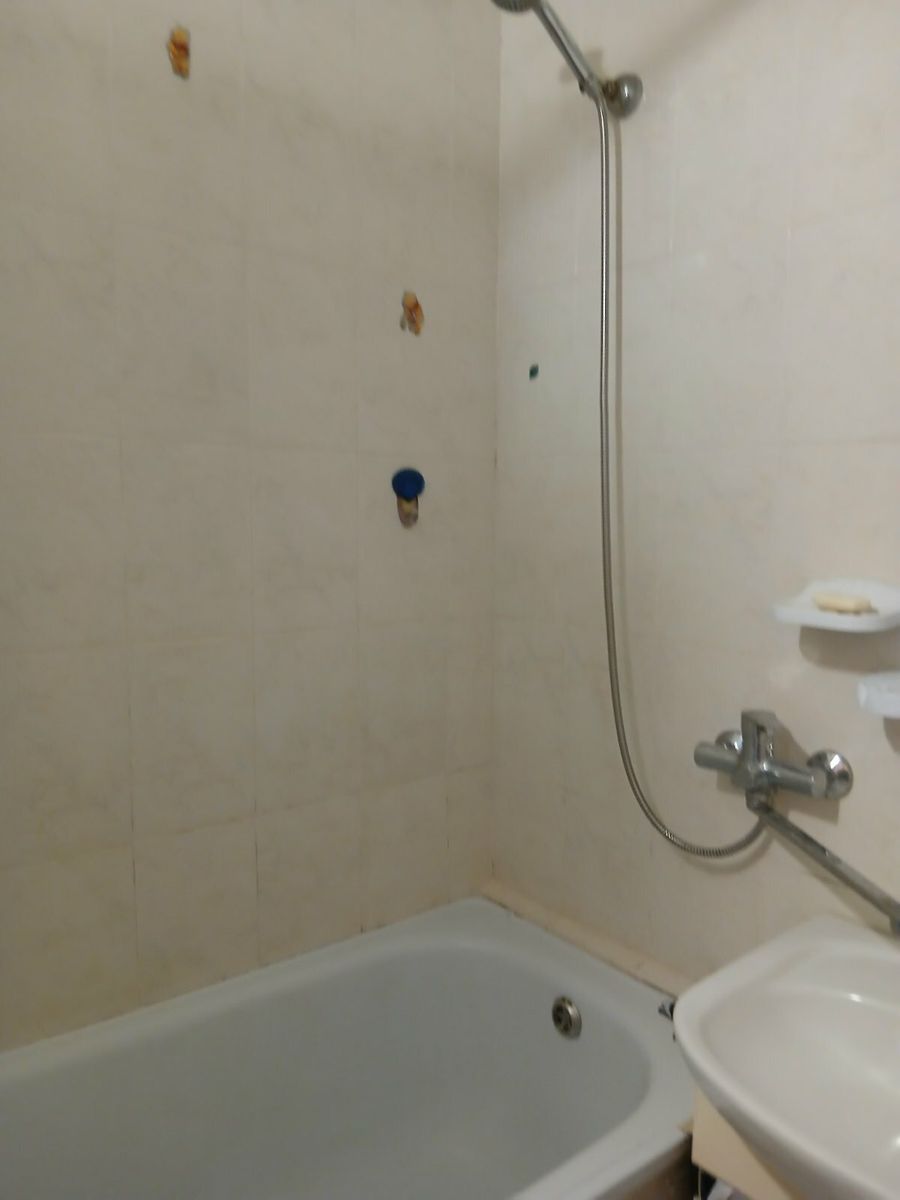 1833816369326123