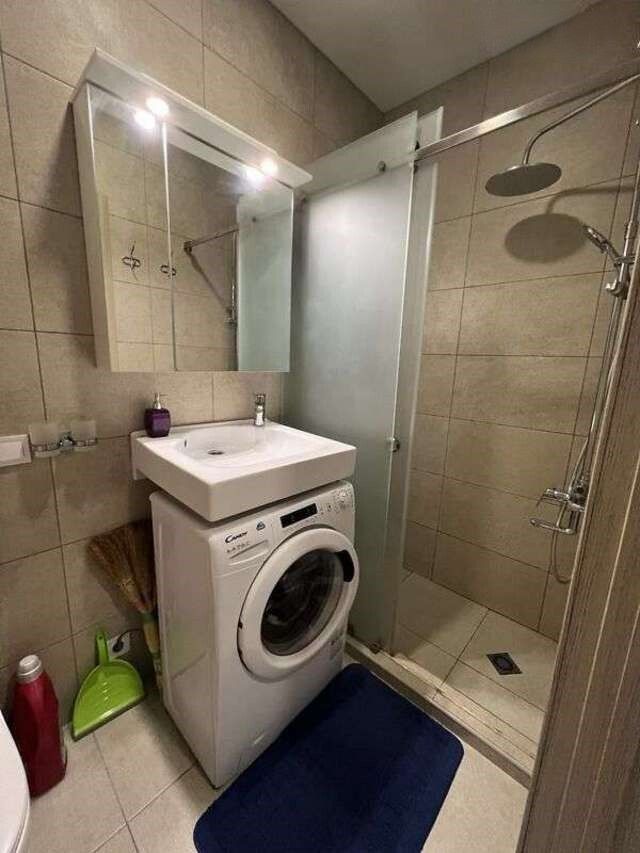 1839060417606125