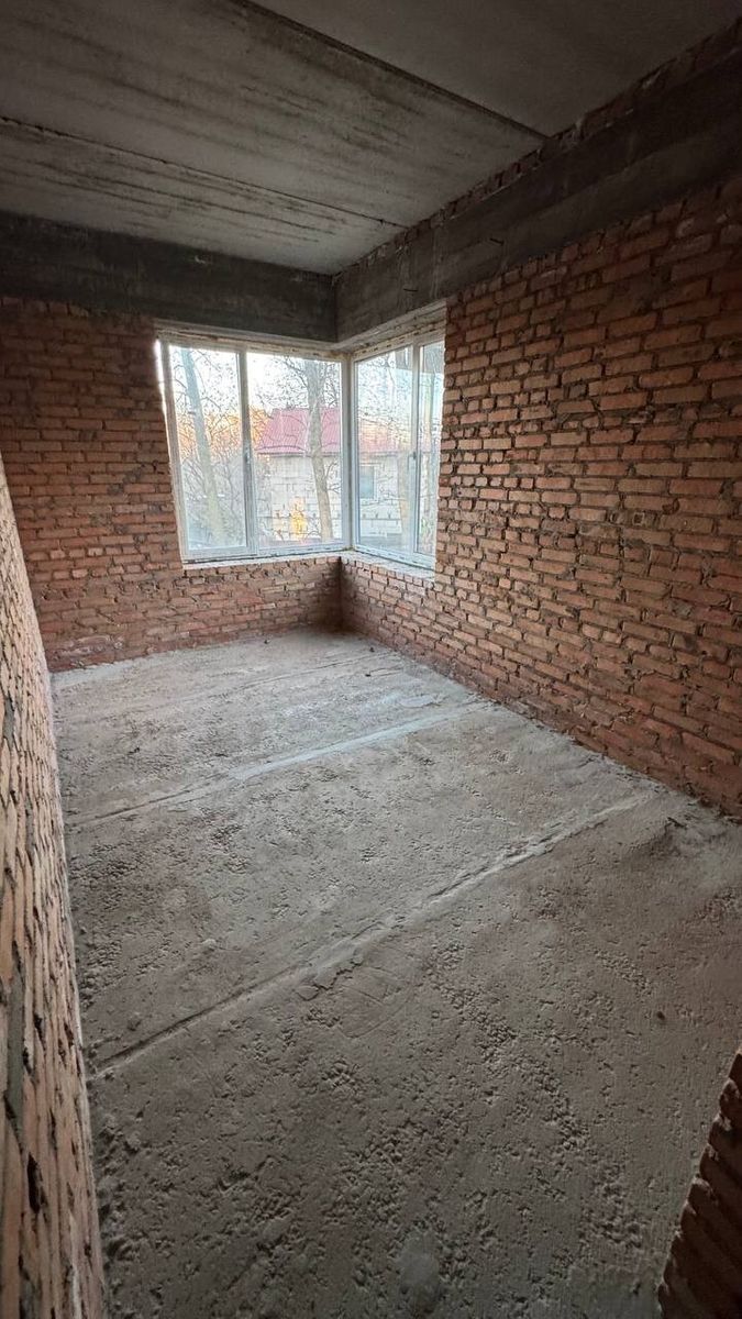 1839222943861125