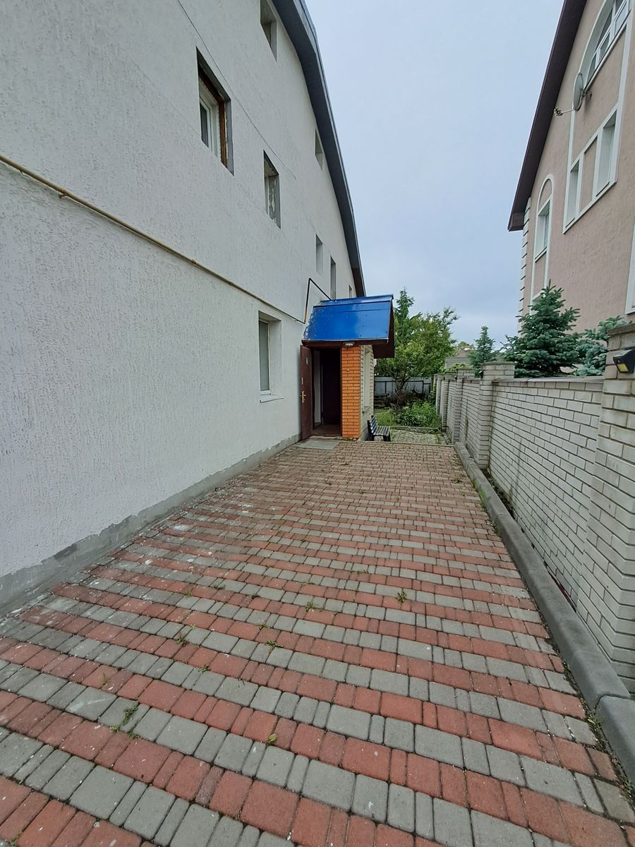 1833534292261133