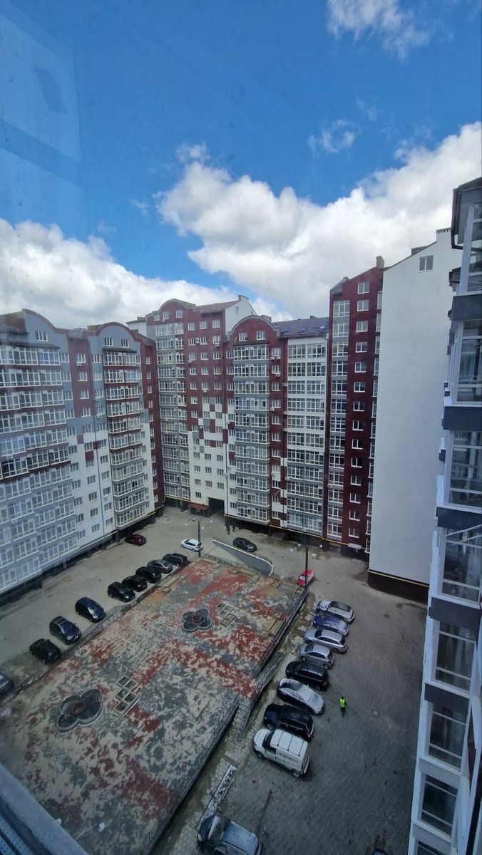 1829106544554136