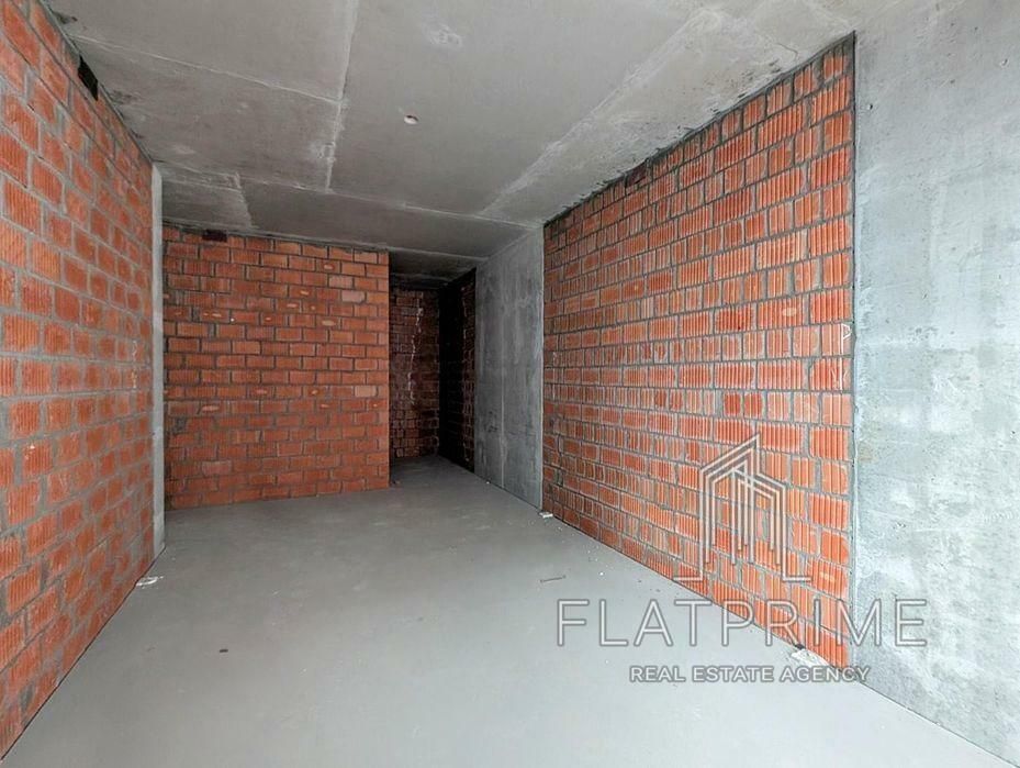 1833811895902136