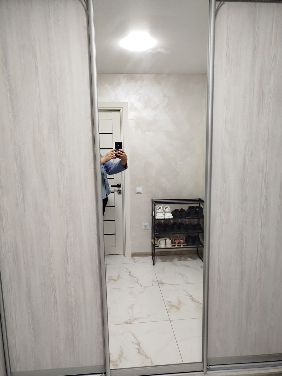 1834800435627137