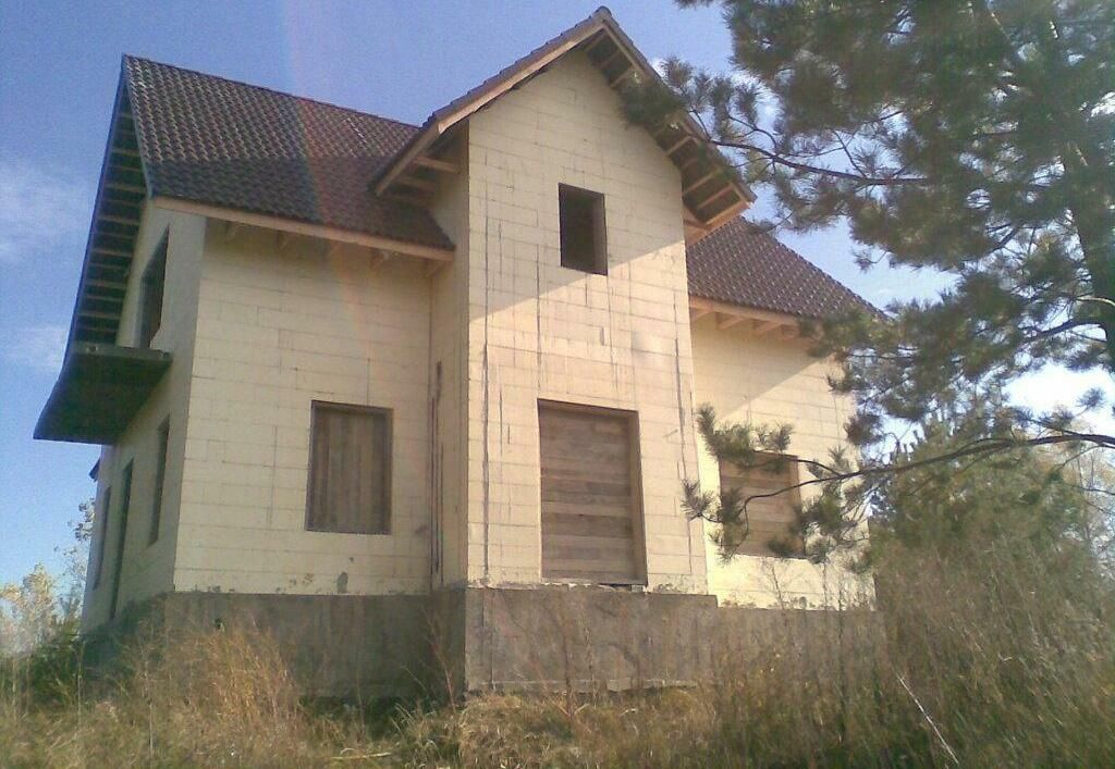 1835465239096137