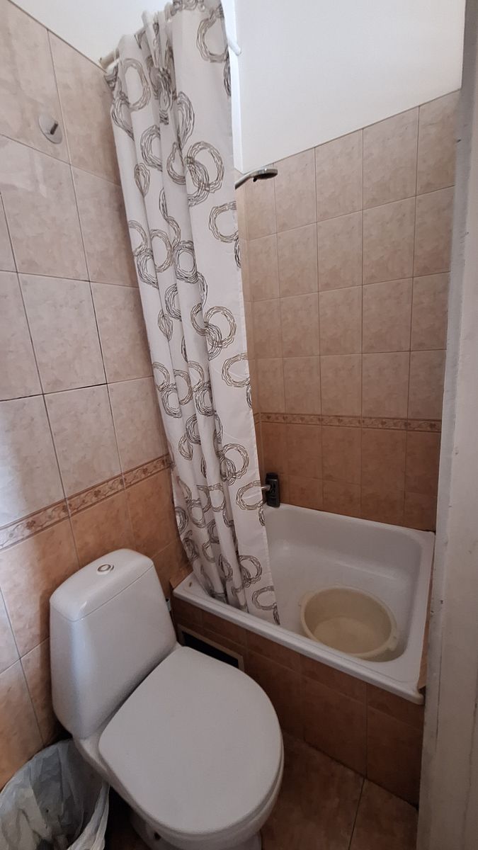 1835074431003139