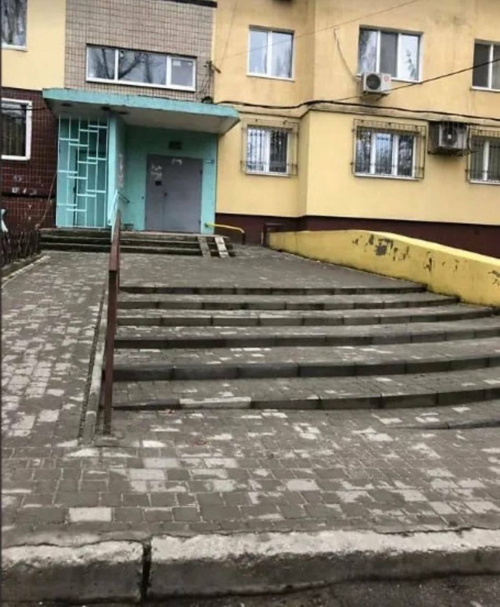1835252722774139