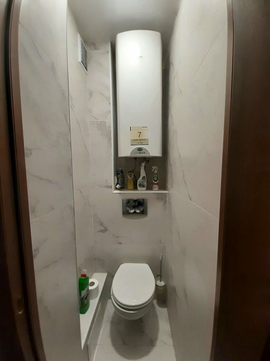 1832391505657141