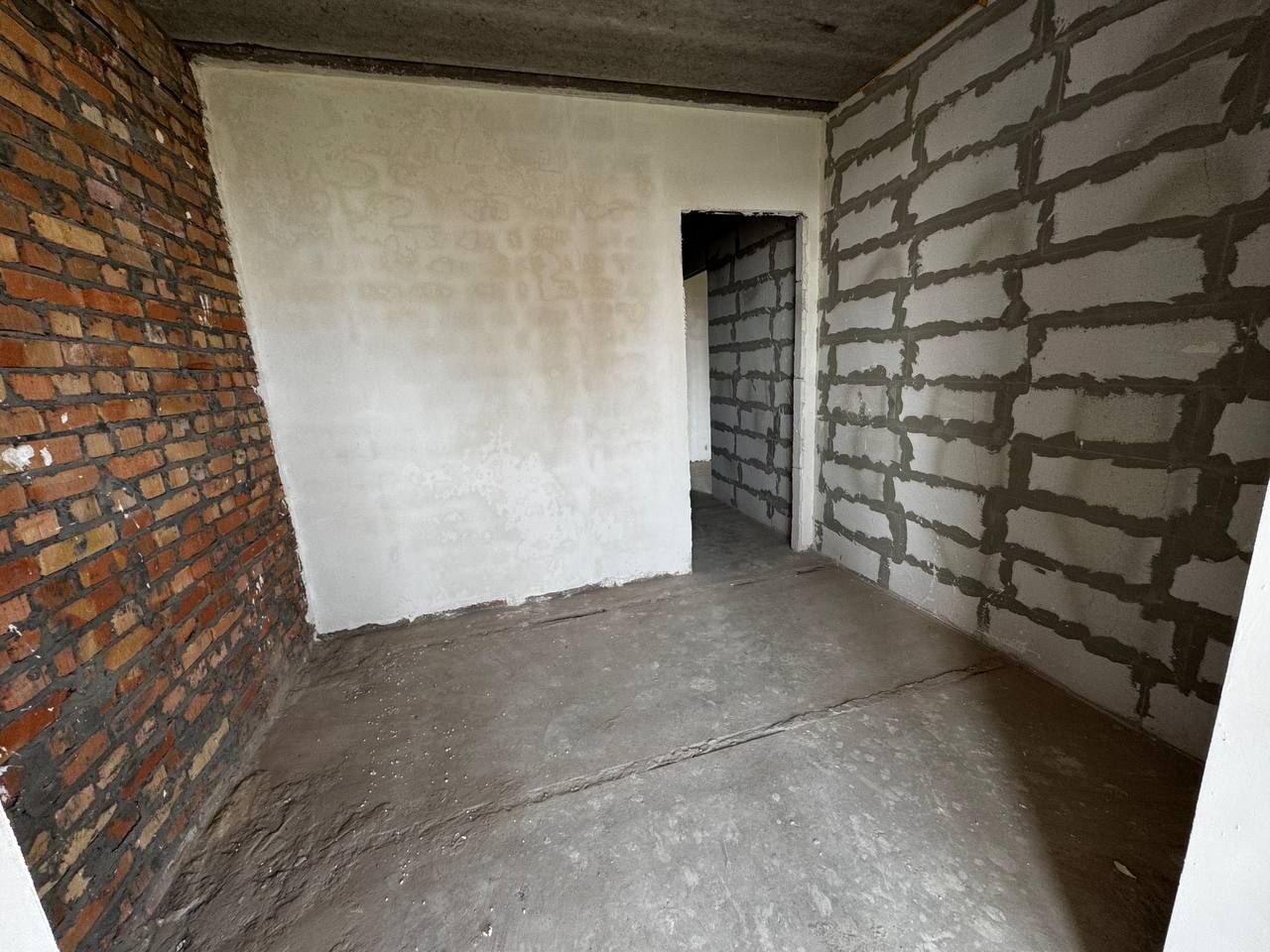 1840347478185143
