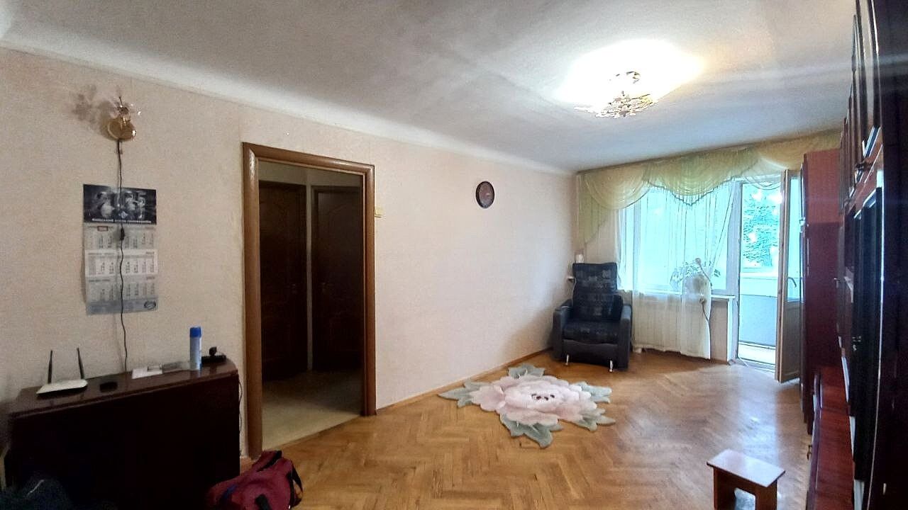 1841683848292144