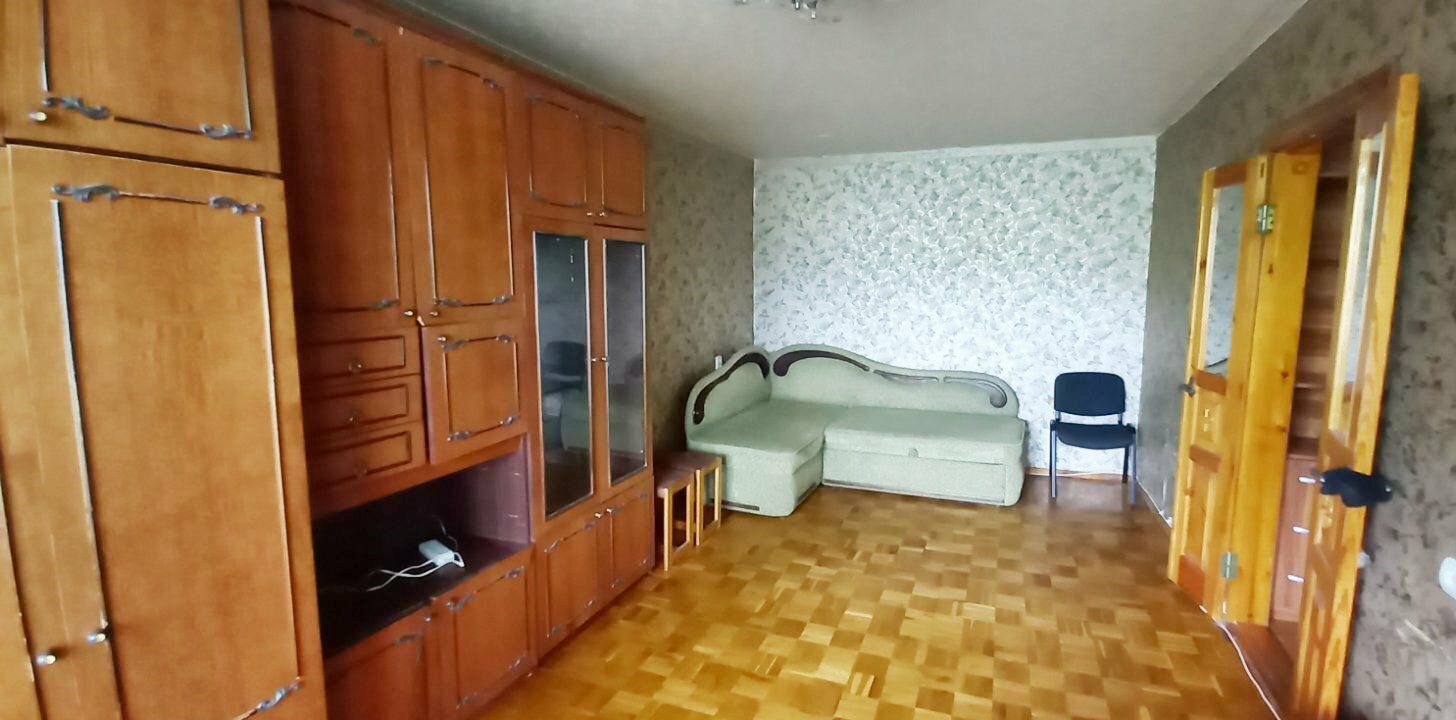 1834991831752146