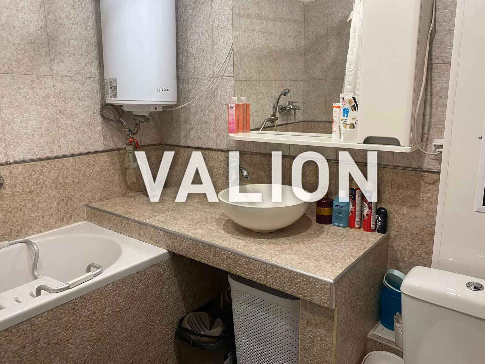 1831900599638149