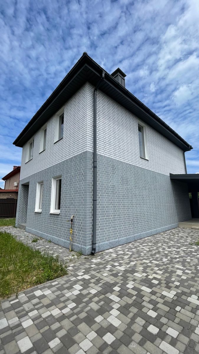 1835352411083015