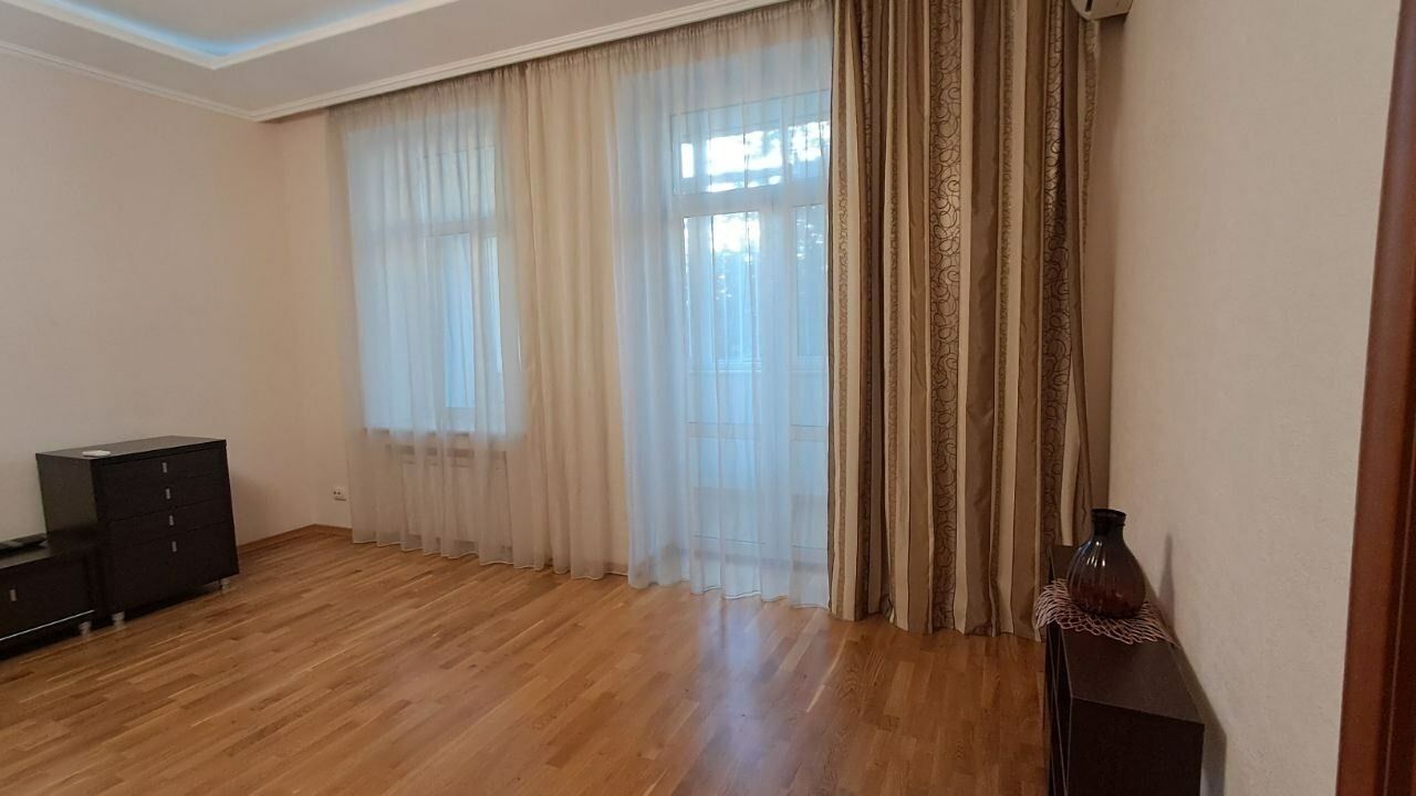 1837174064563152