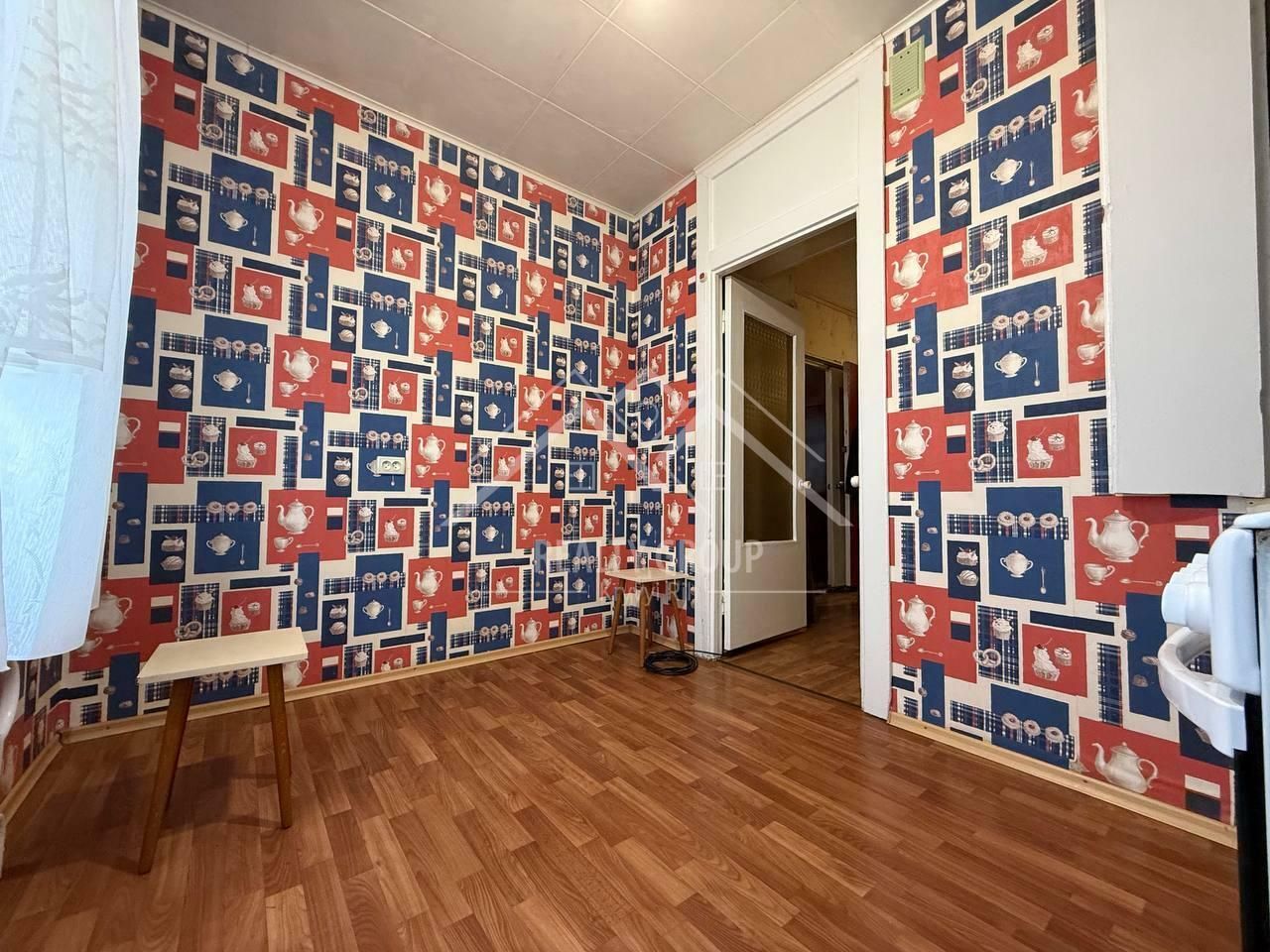 1833460131701153