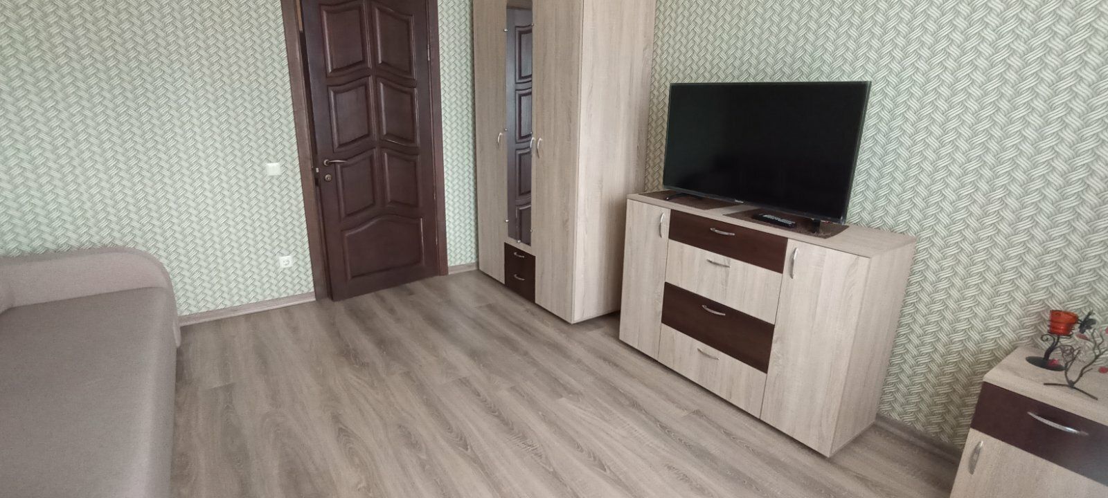 1835018629998155