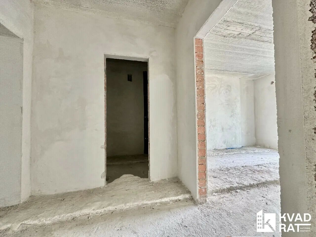 1831353885404156