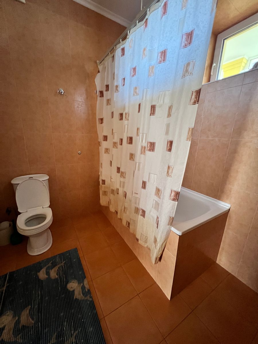 1835369828540156