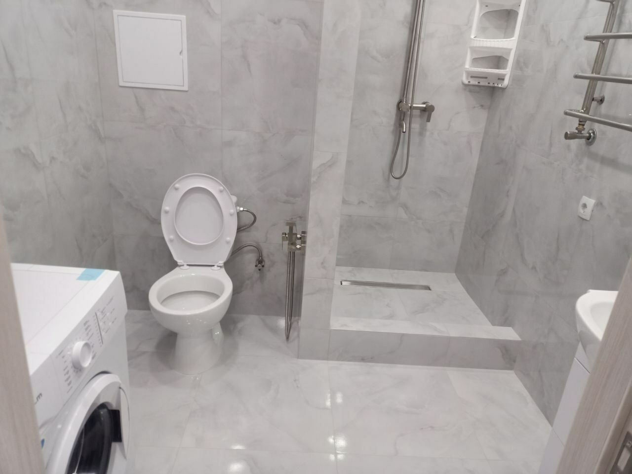 1837742506237157