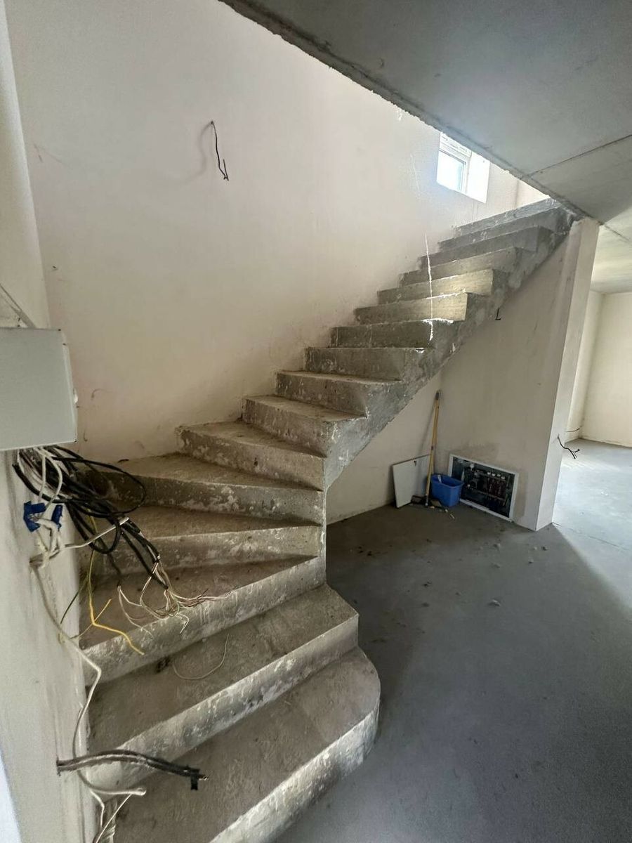 1838875911538157