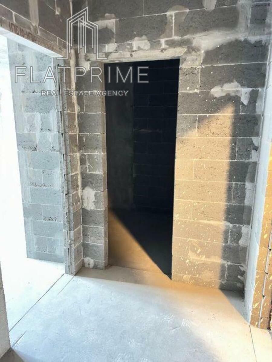 1832636418777159