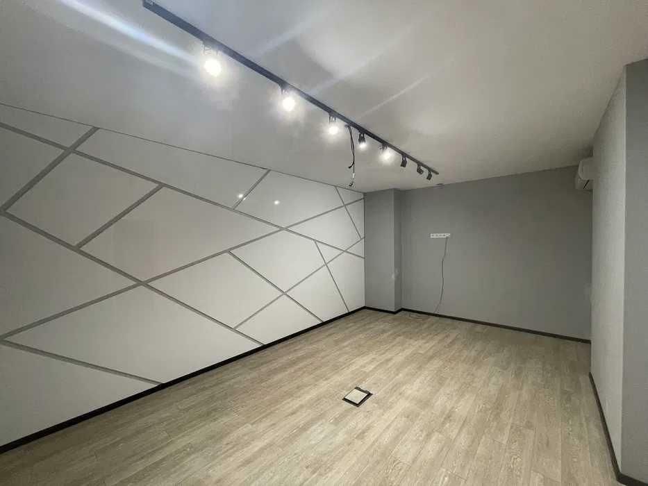 1835989588872159