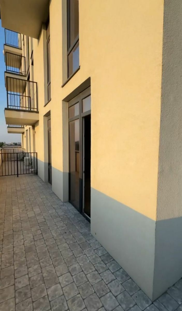 1837602914633160