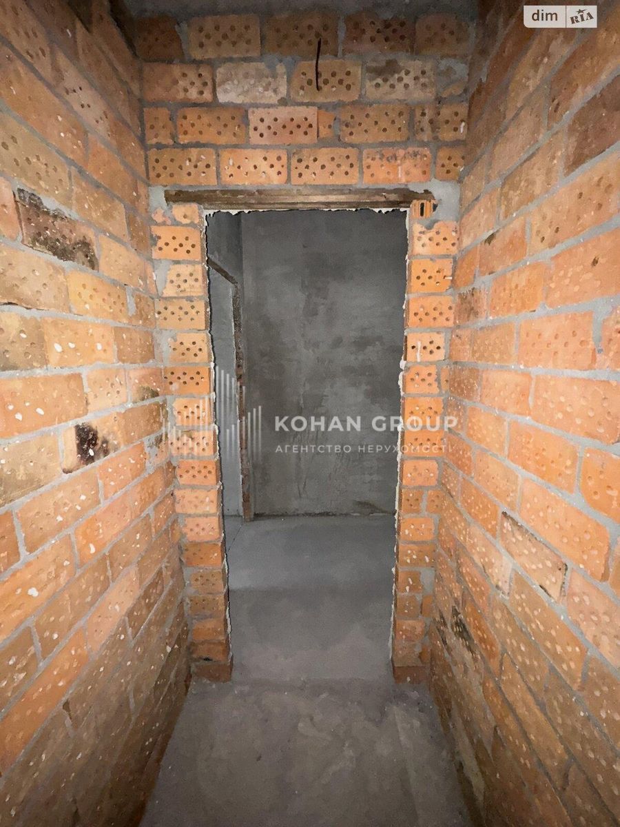 1841047835825160