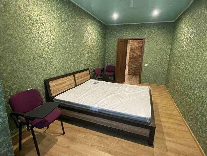 1838249761953161