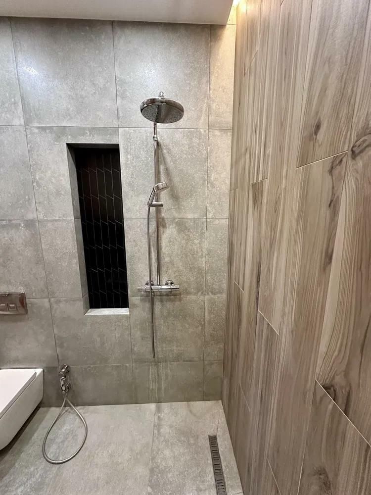 1838984575258161