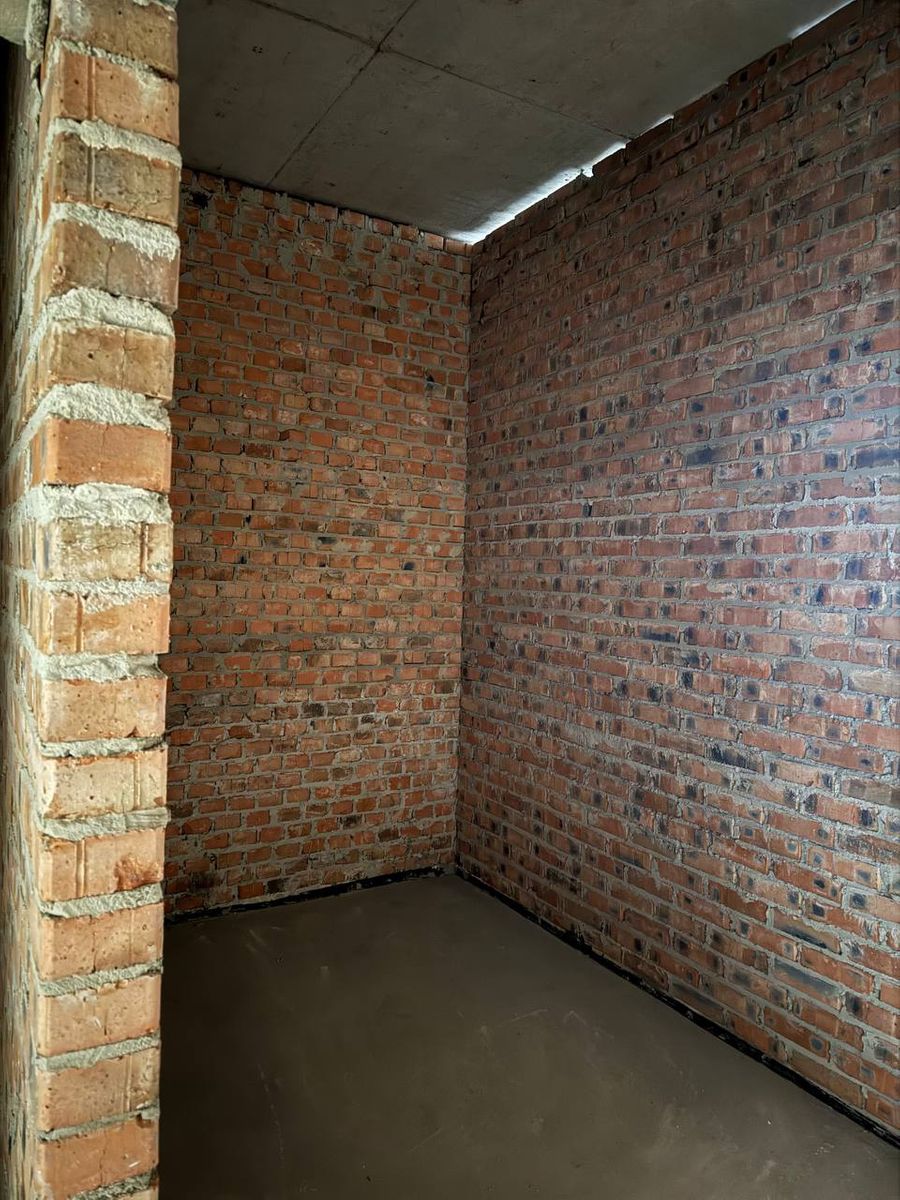 1831646161162162