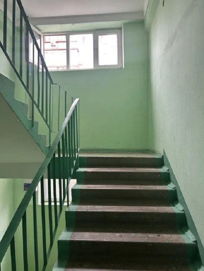 1835433573586162