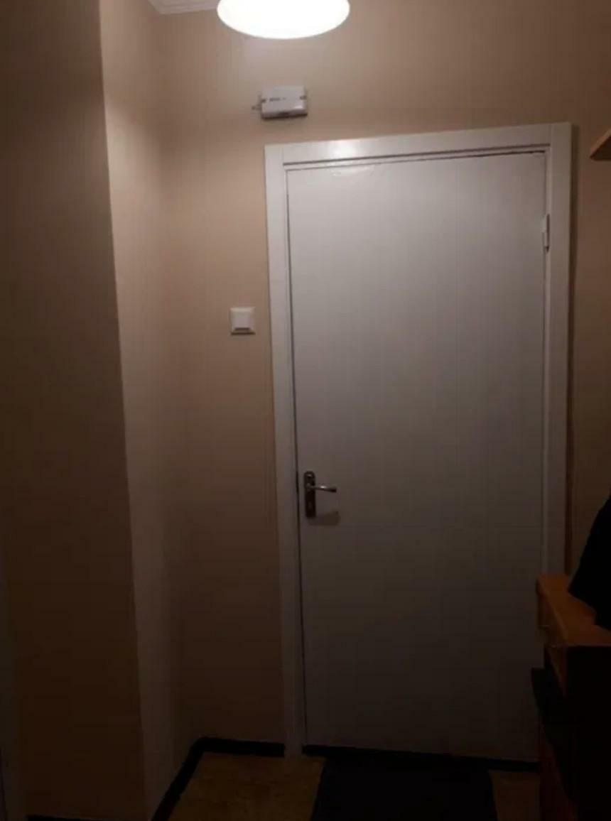 1830852759915165
