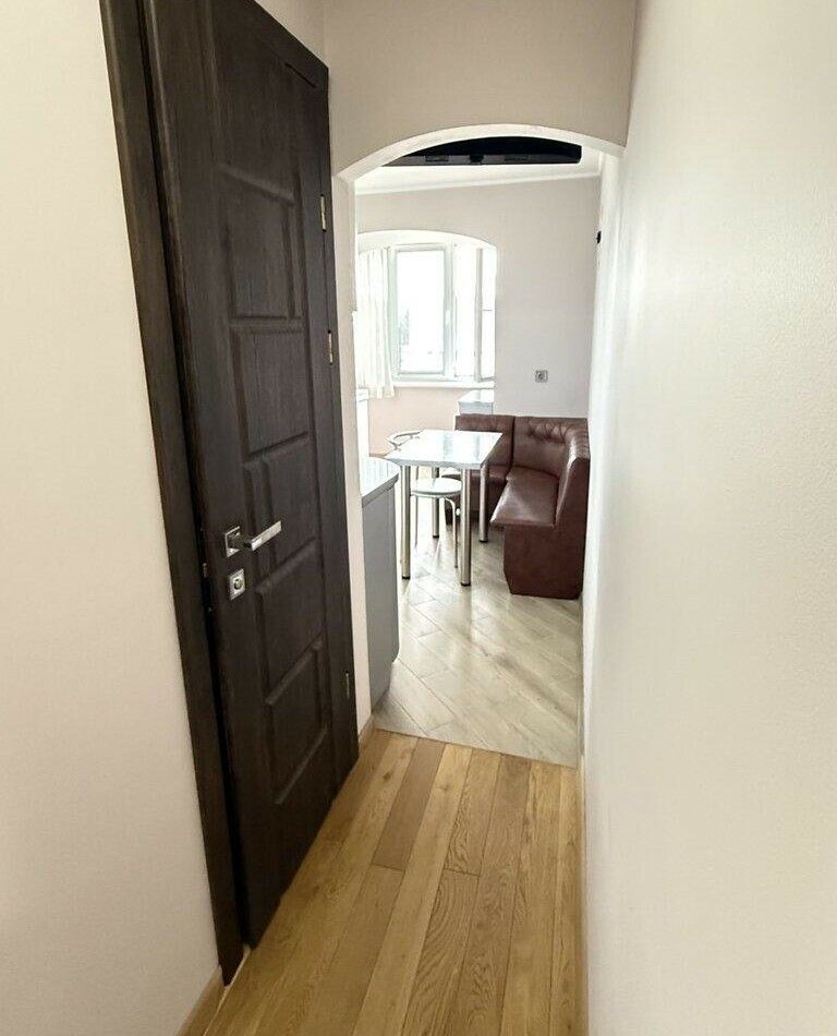 1837994543943169