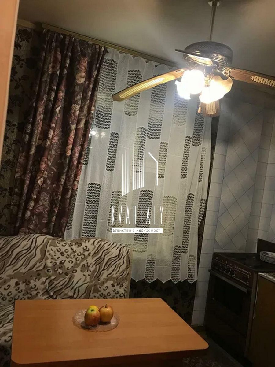 1832642741826017