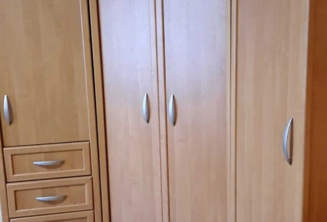 1832894398087017