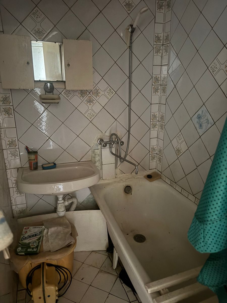 1833922548493170
