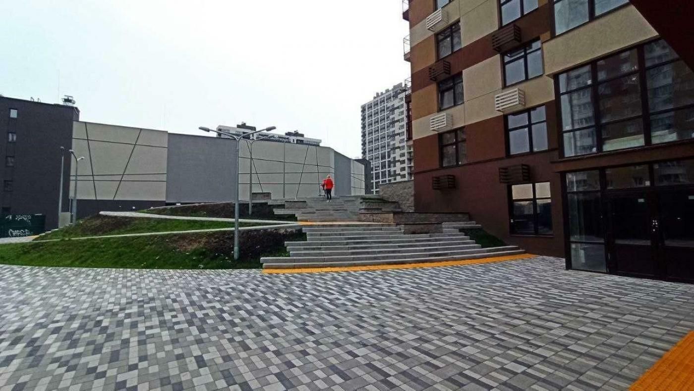 1836005503914170