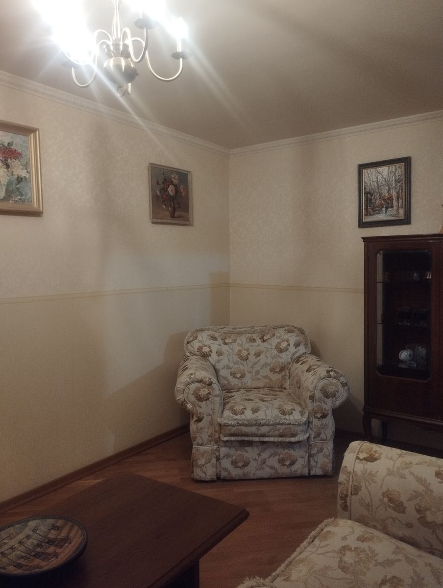 1818890478377172