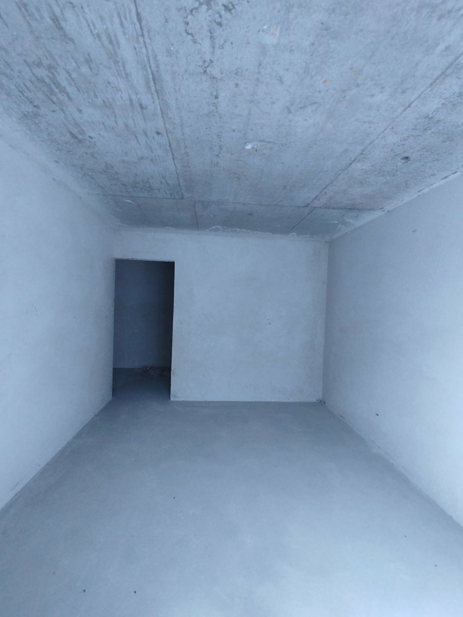 1836993646904172