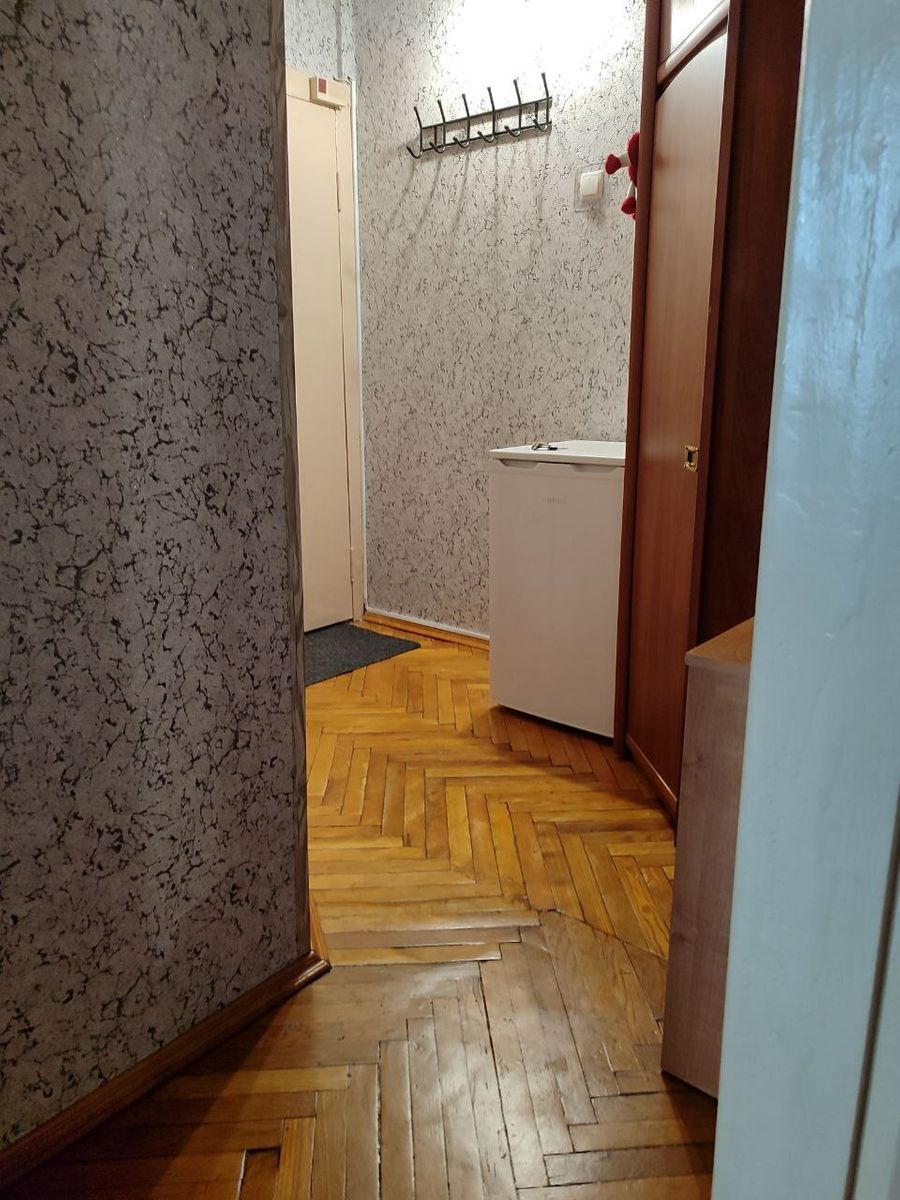1835717469779173
