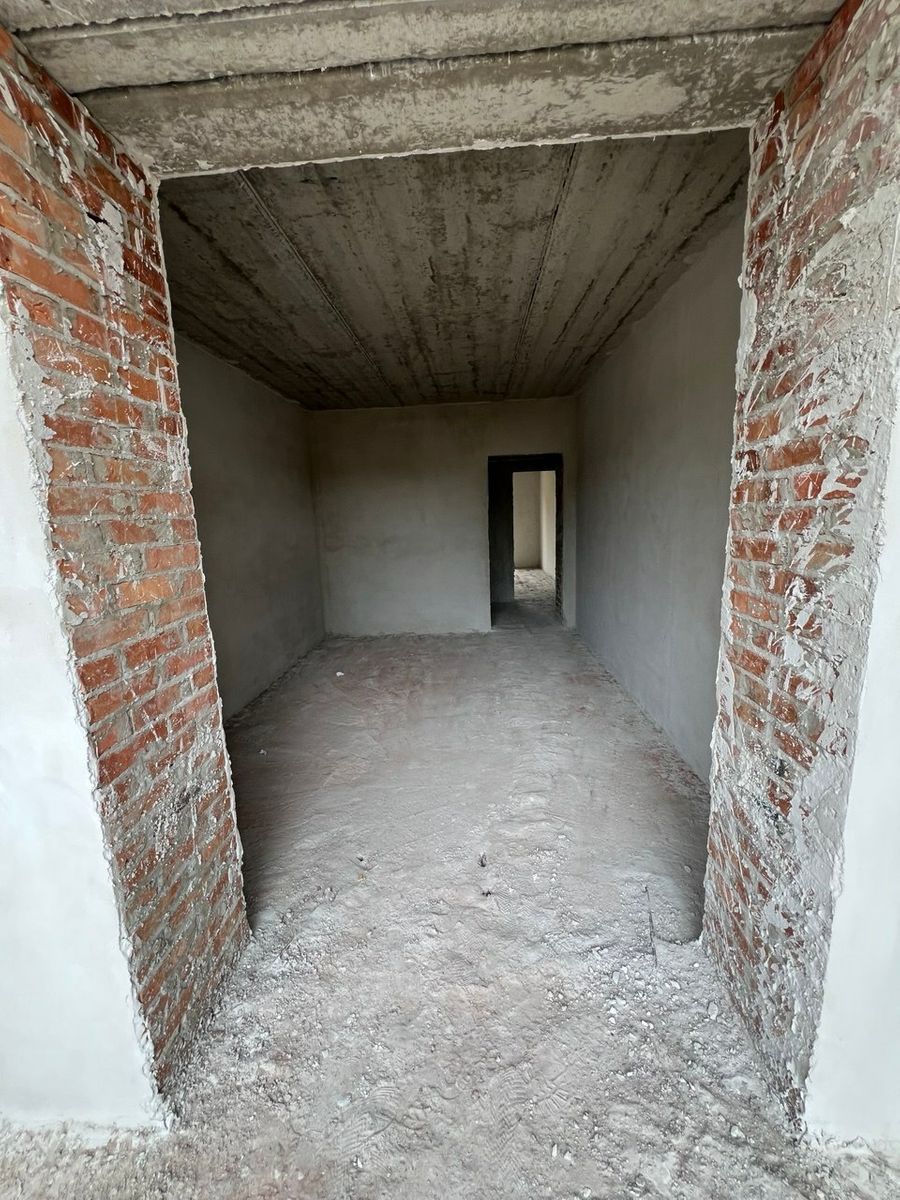 1833187666712174