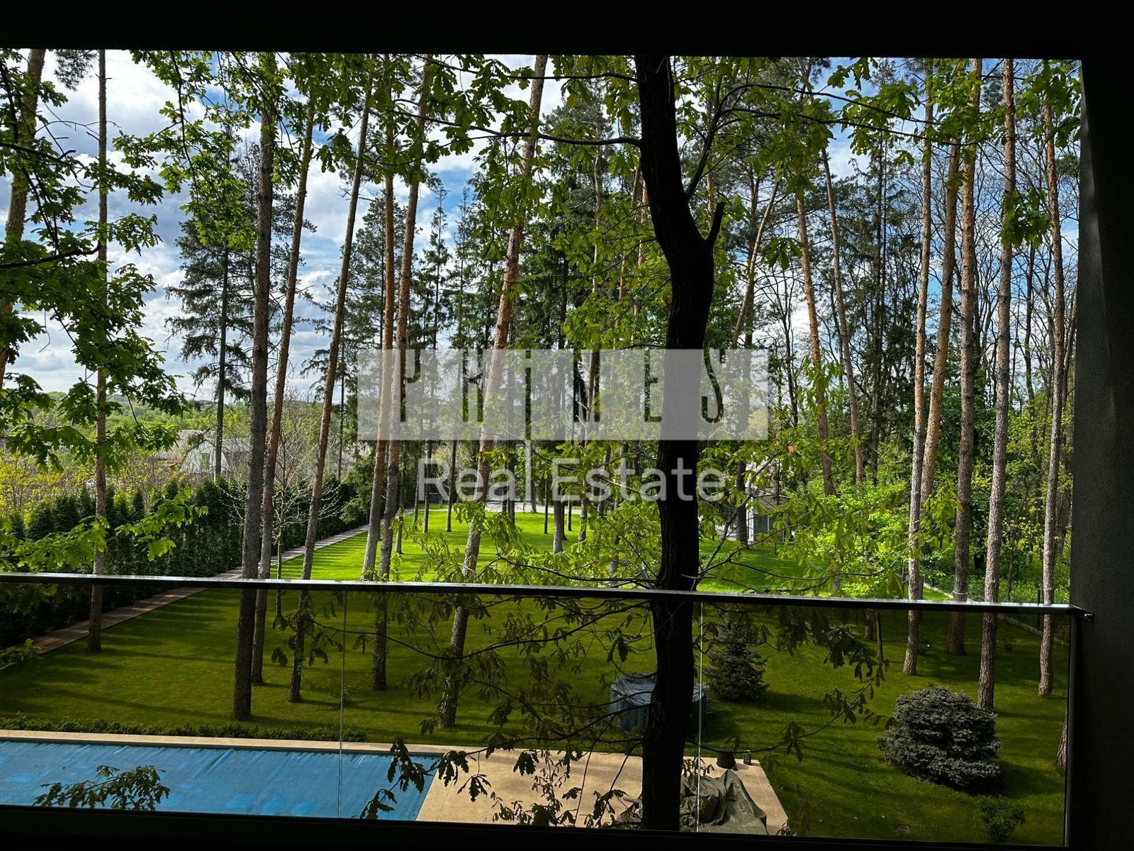 1835347933828174
