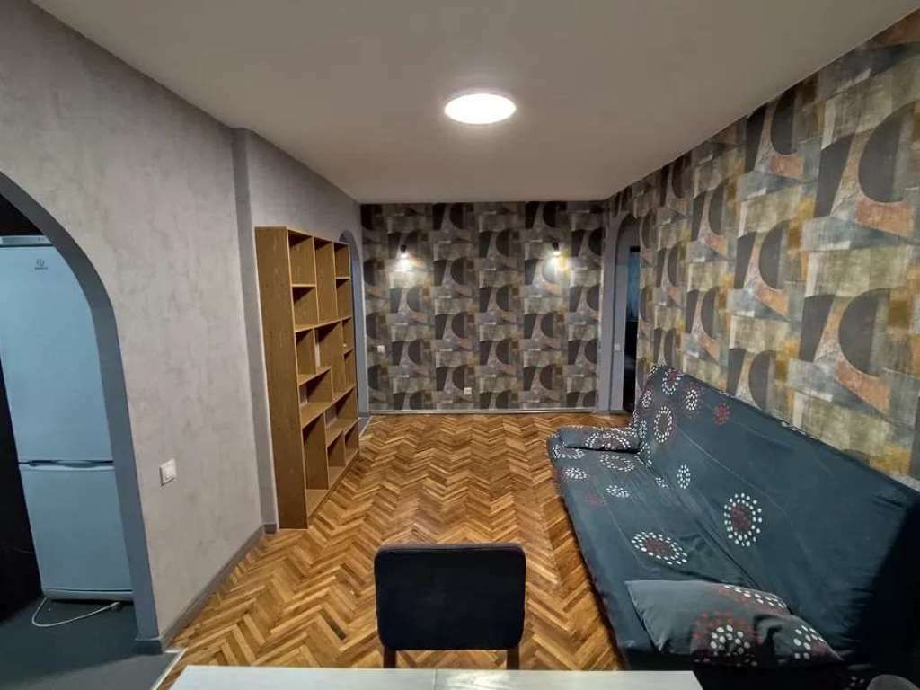1835438098547174