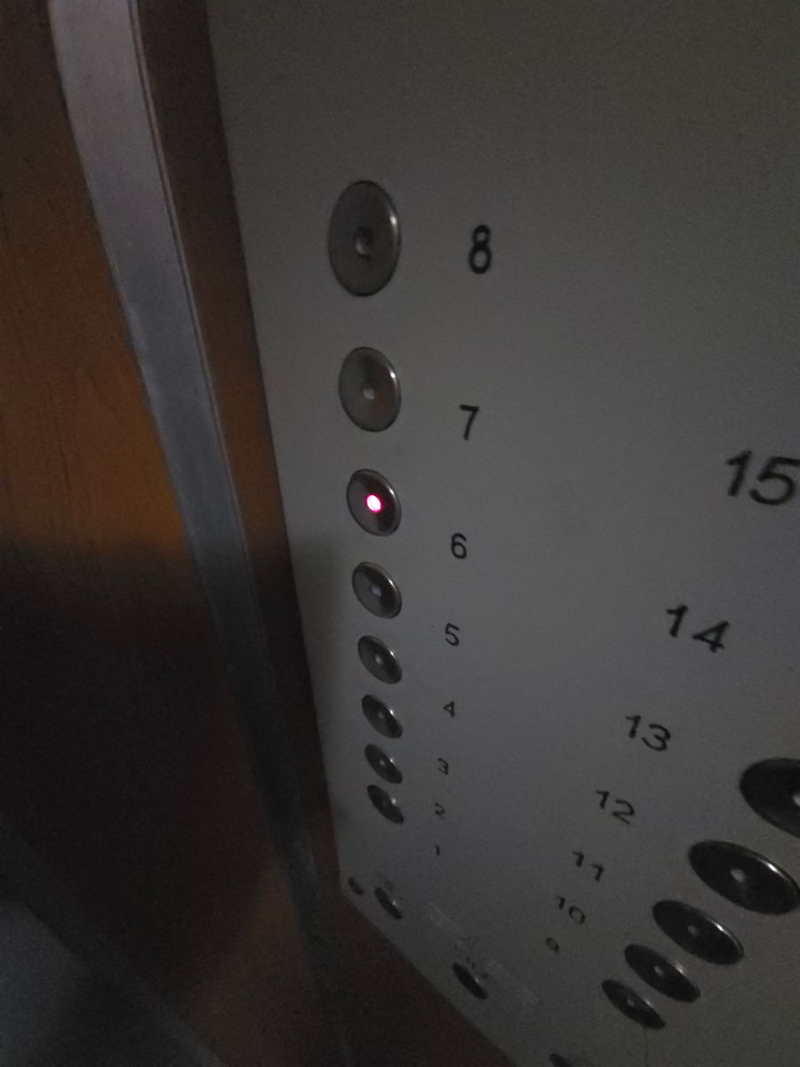1832474935636175