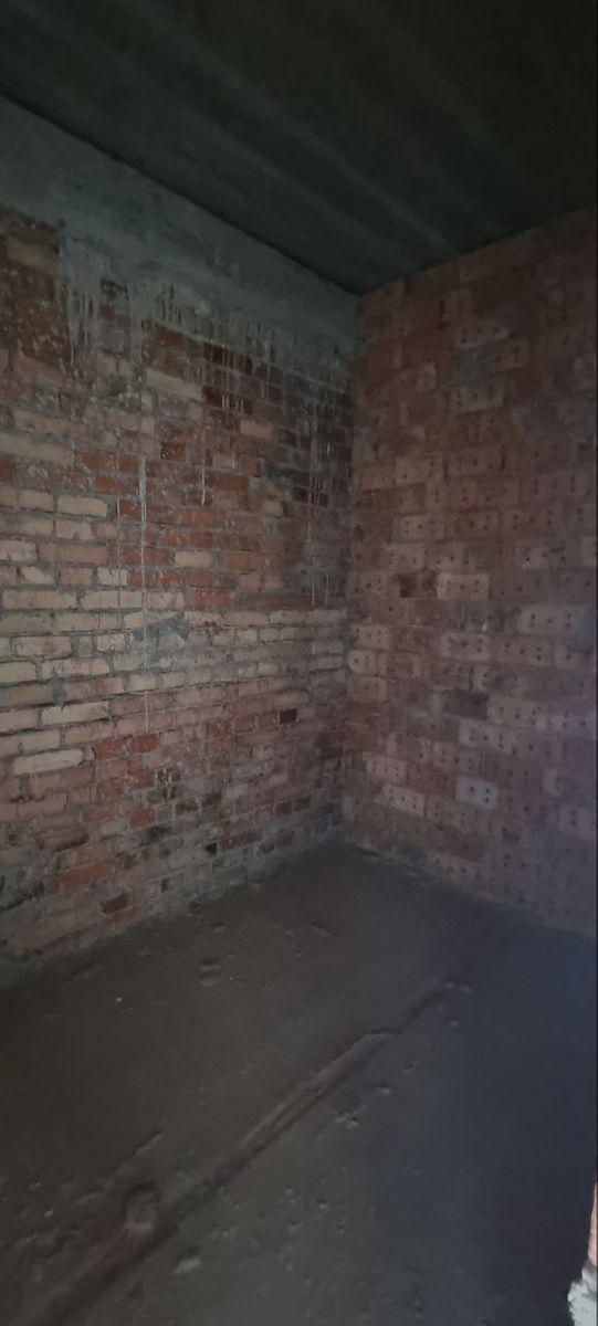 1834097368962175