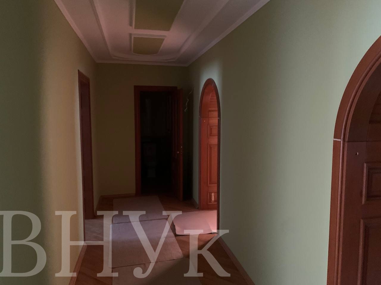 1833932882772176