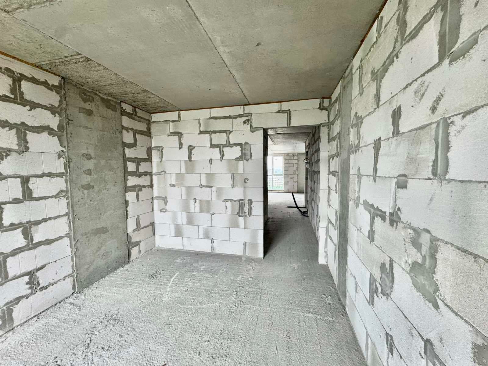 1832711578444177
