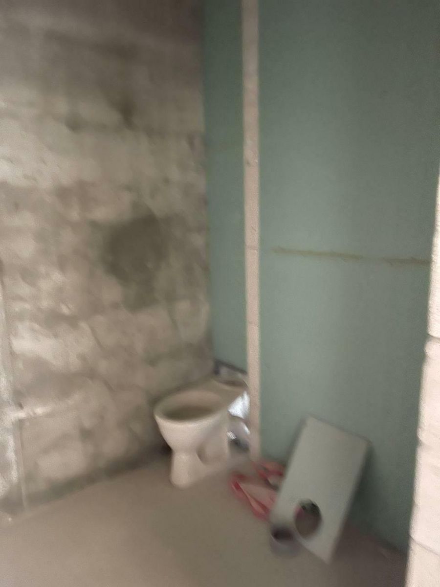1835269794893177