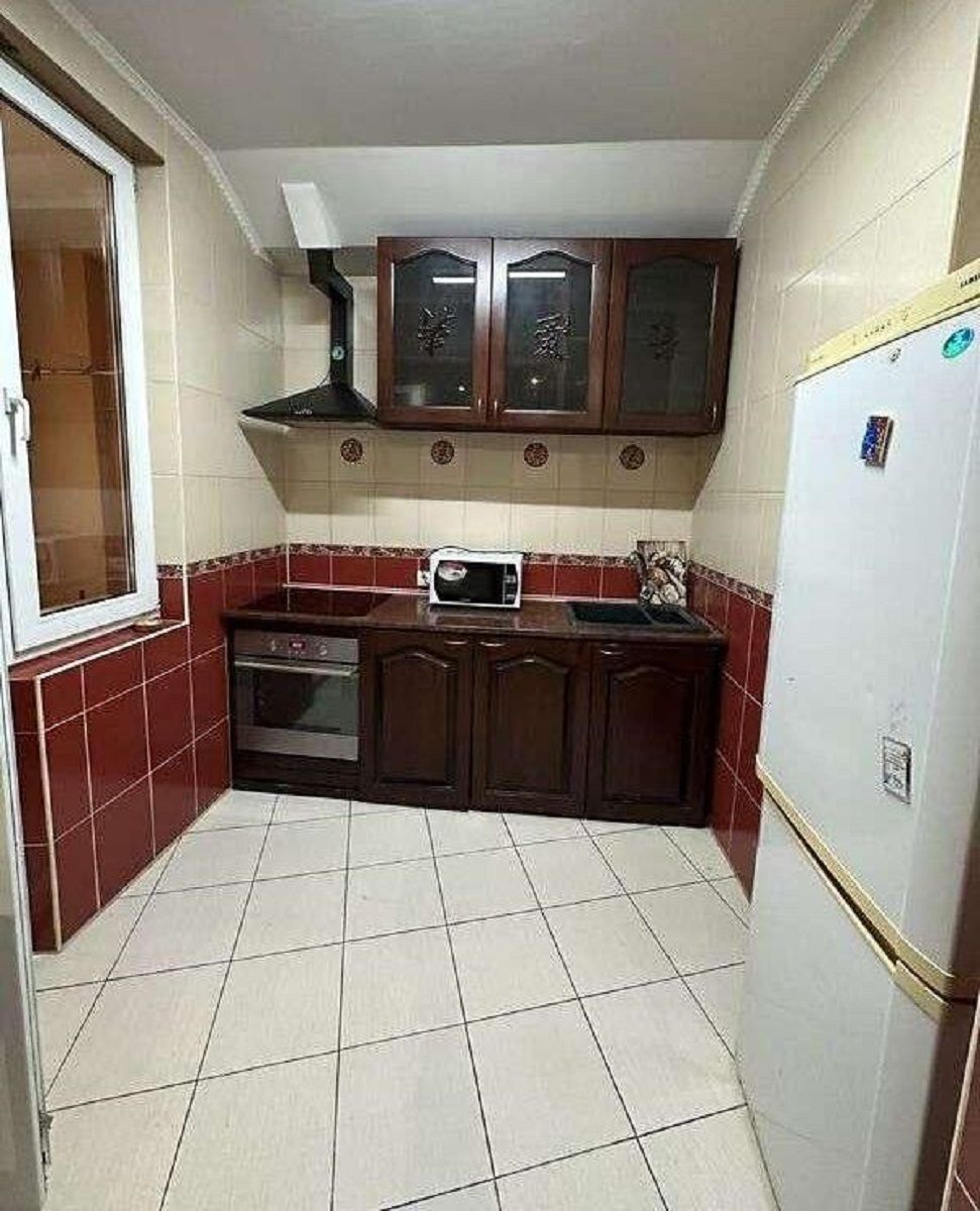 1836164964353177